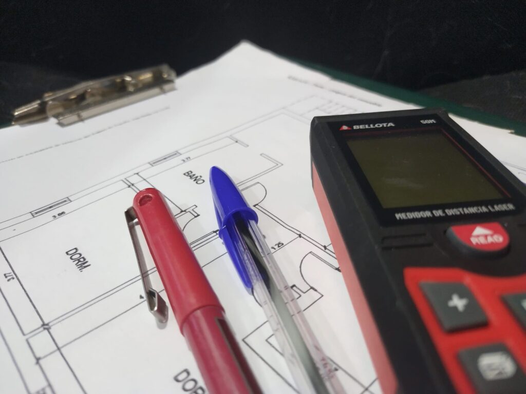Instrumental para boletin electrico, plano, boligrafos y laser